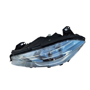 Phare avant gauche d'occasion de classe A A1768201161 - Product Image 2