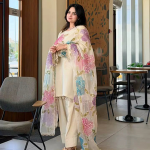 Conjunto de Kurti y Palazzo color crema con dupatta bordada floral para mujer – Traje de fiesta étnico de diseñador con bordado de hilo y lentejuelas - Product Image 1