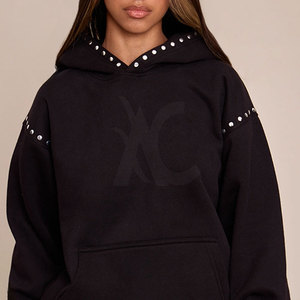 Sudadera unisex con tachuelas, tejido suave, con elegantes detalles metálicos, ropa informal de moda para uso diario. - Product Image 6