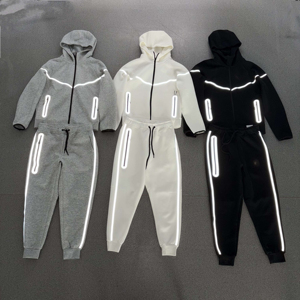 Chándal Deportivo Reflectante de Algodón para Hombre 2026 |   Traje Deportivo para Entrenamiento de Fútbol y Running |   Logotipo Personalizado OEM - Product Image 1