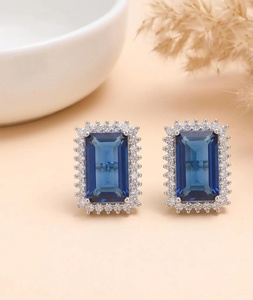 ต่างหูห่วงประดับไพลินสีน้ำเงินชุบทองคำขาว 14K สไตล์วินเทจ ของขวัญสุดหรูสำหรับผู้หญิง เครื่องประดับงานแต่งงาน ดีไซน์เรียบง่าย - Product Image 1