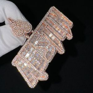 Colgante de Moissanita de Plata 925 con Nombre Personalizado Grado VVS D - Joyería Personalizada Estilo Hip-Hop Iced-Out Baguette para Rapper - Product Image 1