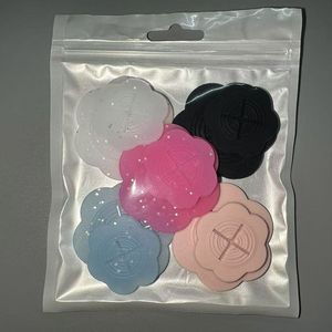 Clip in Silicone per Abbigliamento 5cm/3.5cm, Stringivita Nascosto Antiscivolo per Vestiti, Camicie e Bluse, Multiuso - Product Image 3