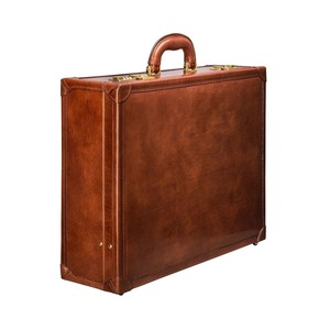 Maletín Ejecutivo de Cuero Marrón Vintage de Lujo con Cerradura de Combinación, Interior de Gamuza Crema y Herrajes de Latón Dorado - Product Image 2