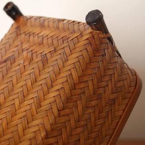 Boîte à mouchoirs décorative en rotin tressé, idéale pour les cafés de jardin, les restaurants, les tables d'extérieur et les intérieurs décontractés, en provenance d'Inde. - Product Image 4