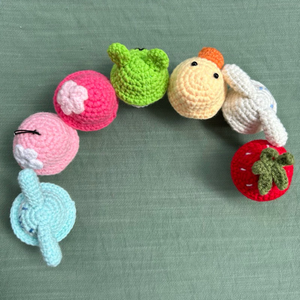 Llavero de Ganchillo Hecho a Mano con Hilo, Mini Juguete Amigurumi de Dibujos Animados, Colgante Lindo, Accesorio Clásico, Artículo Artesanal Duradero de Acero Inoxidable - Product Image 5