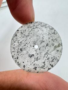 Esfera Redonda de Piedra Solar Negra Natural de 28.50mm con Orificio Central de 2mm y Grosor de 0.70mm, Componente de Reloj de Lujo por K Gems - Product Image 5