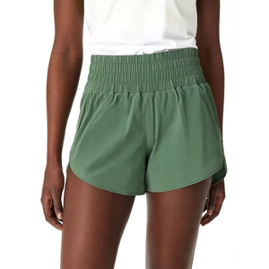 Shorts tricotés verts tendance pour femmes, taille haute, style sportif, couleur unie, respirants, coupe régulière, fabricant OEM - Product Image 1