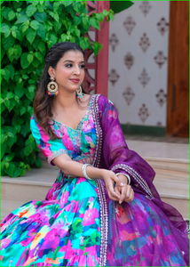 Conjunto de Lehenga Purple Bloom Fusion con Dupatta, Hermosa Colección de Lehenga Choli Tradicional para Bodas, en Tendencia - Product Image 2