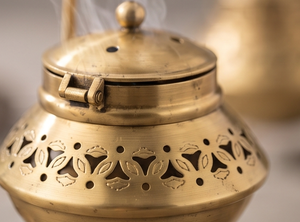 Iron Hanging <b>Incense</b> <b>Burner</b> Gold Metal Arch Stand Censer <b>Cone</b> Ash Catcher Holder Wholesale - Product Image 5