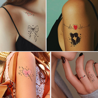 Stiker Tato Temporer Pasangan Motif Bunga Kupu-kupu Bibir Merah Wanita India Seksi untuk Hari Valentine, untuk Wajah dan Tubuh
