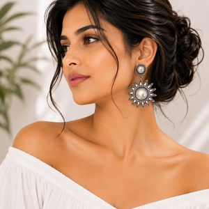 Proveedor al por mayor de pendientes colgantes de perlas de acero inoxidable chapados en plata antigua, regalo moderno para mujer para aniversario - Product Image 4