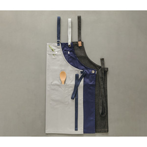 Grembiule Roma in denim nero con tasca per uso in cucina - Product Image 4
