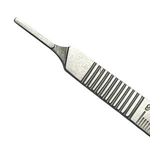 Juego de Instrumentos Manuales de Acero Inoxidable para Cirugía y Dermaplaning: Mango de Bisturí Quirúrgico Estéril N.° 3 y 10 Cuchillas N.° 10 (3 Años de Garantía) - Product Image 5