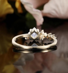 Anillo de Compromiso de Plata de Ley 925 con Moissanita Corte Princesa, Solitario Cuadrado, Delicado, Minimalista, de Lujo, para Boda, Promesa o Fiesta - Product Image 5