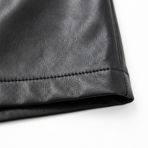 Jupe mini en similicuir pour femme, style décontracté et audacieux, en cuir PU, fabrication OEM ODM, vente en gros, logo personnalisé, faible MOQ - Product Image 4