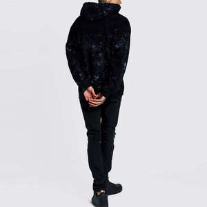 Sudadera con Capucha Negra Personalizada con Efecto Ácido para Hombre, Sudadera Oversize Estilo Urbano, Sudadera con Capucha Vintage - Product Image 3