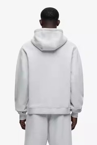 ชุดวอร์มผู้ชายสำหรับใส่กลางแจ้ง เสื้อแจ็คเก็ตกันลมแบบเรียบง่าย สไตล์ลำลอง ชุดวอร์มซิปผู้ชาย คุณภาพสูง ดีไซน์ใหม่ ปี 2026 - Product Image 2