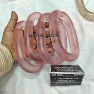 Décoration intérieure : Chaînes en résine personnalisables, très grandes et aux couleurs claires, maillons en résine multicolores de grande taille disponibles. - Product Image 4