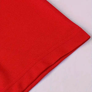 Camisas casuales de color rojo fresco para hombre, hechas directamente en fábrica, de algodón de alta calidad y bajo GSM, a precios económicos. - Product Image 5