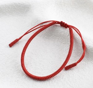 Pulsera de la Suerte Tibetana Hecha a Mano de Alta Calidad con Nudos de Cuerda en Rojo, Negro, Marrón, Verde y Multicolor, Elegante y Hermosa - Product Image 3