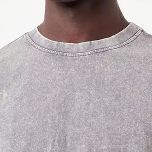 Camiseta Unisex Verde Oliva con Lavado Ácido, Manga Corta, Cuello Redondo, Corte Holgado, Informal, 100% Algodón Tejido, Transpirable, Ecológica, 230g, Color Sólido - Product Image 6