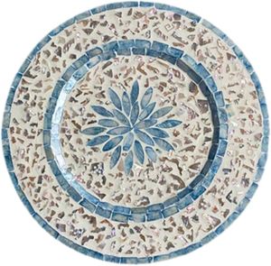 Assiette de service artisanale en mosaïque aqua côtière en nacre, motif floral, incrustation de coquillages, pour la table - Product Image 3