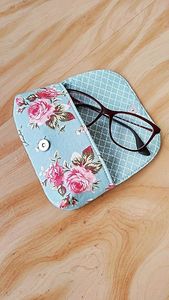 <b>Sweet</b> Floral Fabric Eyeglass Cases With <b>Heart</b> Button Closure Pink And White Patterns Quilted Design For Women Accessories - Product Image 2