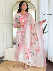 ชุดสูทผ้าเรยอนสีเทาสไตล์อินเดีย-ปากีสถาน ดีไซน์ทันสมัย สำหรับผู้หญิง  งานปาร์ตี้ งานแต่งงาน  ชุดพื้นเมืองสุดหรู - Product Image 4