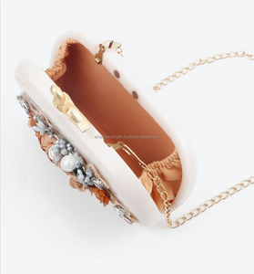 กระเป๋าคลัทช์ทำมือเจ้าสาวดีไซน์พิเศษสำหรับสาวๆด้วยงานฝีมือสุดหรูสไตล์แฟชั่นคลาสสิกที่มีรูปแบบกระเป๋าเงินที่สง่างาม - Product Image 1