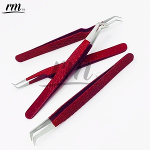 Pince à épiler pour extensions de cils RMI avec logo personnalisé, volume élevé, couleur rouge, pointes argentées, acier inoxydable, précision, durable - Product Image 5