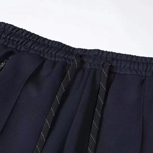 ชุดวอร์มออกกำลังกายผู้ชายคุณภาพสูง ผลิตตามสั่ง (OEM) ขายส่ง ผลิตจากโพลีเอสเตอร์/ไนลอน/ผ้าฝ้าย เนื้อหนา ระบายอากาศได้ดี แขนยาว สวมใส่สบาย - Product Image 5