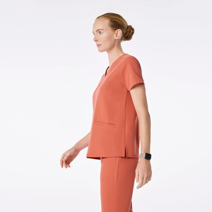 Tenues médicales pour femmes à manches courtes avec logo personnalisé, ensembles d'uniformes extensibles et respirants pour infirmières, blouses pour femmes, vêtements d'hôpital pour médecins - Product Image 2