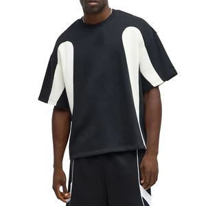 Camiseta Negra Oversize para Hombre con Bloques de Color y Ribete en Contraste Blanco, Manga Corta, Cuello Redondo, Tejido Casual - Product Image 2