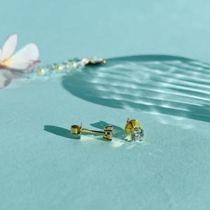 Pendientes de Oro Sólido de 14K con Diamante Natural Certificado por GIA, Corte Brillante Redondo de 0.5 Quilates - Product Image 6