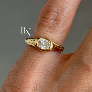 Bague East West Cushion en diamant de laboratoire, or 14 carats biologique, sertissage Gypsy, bague statement, cadeau d'anniversaire de mariage IGI - Product Image 5