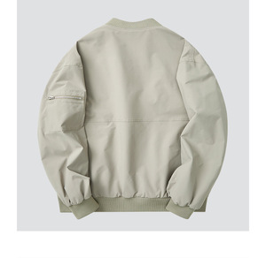 La Chaqueta Bomber Esencial – Comodidad Ultrasuave y Silueta Atemporal - Product Image 4
