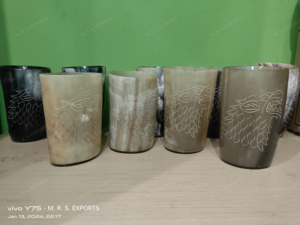 Tasse à boire en corne de buffle naturelle, style viking, mug médiéval, artisanal, vaisselle rustique pour bars et événements, prix de gros disponibles - Product Image 3
