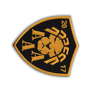 Écussons brodés 3D en chenille tissée avec logo personnalisé de haute qualité, à prix raisonnable, à coudre avec fermeture auto-agrippante, taille personnalisée - Product Image 6