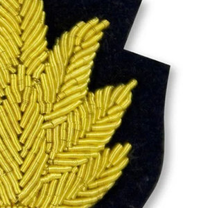 Écussons en fil d'or, brodés à la main, motif couronne, pour blazer, personnalisés, faits à la main, en fil métallique, écusson couronne en velours noir - Product Image 5