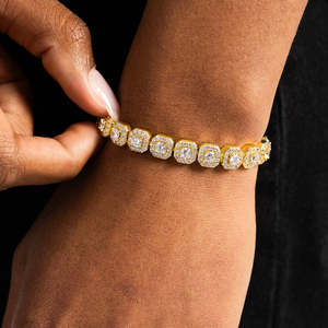 Bracelet tennis octogonal de luxe en moissanite pour femmes, argent sterling 925 plaqué or, moissanite couleur D VVS, bijoux en moissanite - Product Image 3