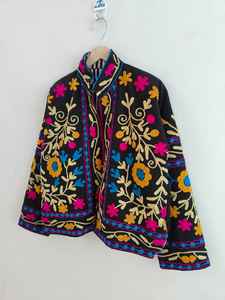 Veste courte en velours brodée Suzani, style indien, faite à la main, unisexe, cadeau pour demoiselle d'honneur, veste d'hiver, veste pour femme - Product Image 5