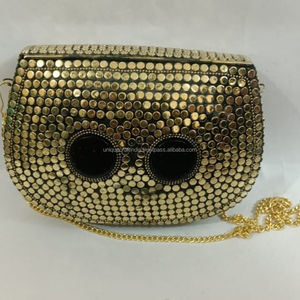 Bolso de mano hecho a mano con mosaico de acero plateado con patrón de diamante central y correa de cadena para fiestas y ocasiones de boda - Product Image 2