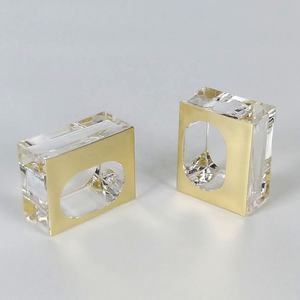 Anillo de Servilleta Cuadrado Acrílico Transparente Moderno, Florero, Porta Flores para Bodas y Fiestas - Product Image 5