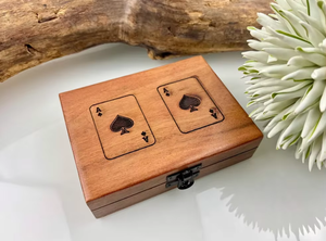 Boîte à cartes à jouer en bois élégante faite à la main avec des accents luxueux pour une expérience de jeu améliorée - Product Image 6