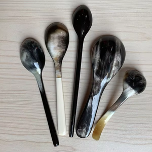 Cuchara de Sal de Cuerno de Búfalo Ecológica de Buena Calidad con Color Natural, Cuchara de Cena para Fiestas, Precio Razonable en Oferta - Product Image 1