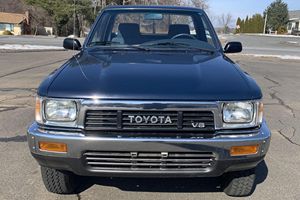 Vente en gros, promotion exceptionnelle : Pick-up Deluxe 4x4 modèle 1989, PRÊT À EXPÉDIER, LIVRAISON 24/7 - Product Image 2