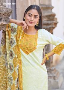 Conjunto de Kurti de Georgette Pesado de Alta Calidad con Cuello Bordado a Mano y Estampado Digital, Proveedor de India, Moda Femenina - Product Image 3