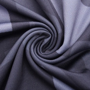 Haut de sport extensible pour homme, idéal pour l'entraînement et les activités sportives quotidiennes - Product Image 6