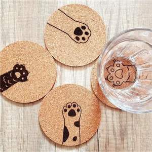 Juego de Posavasos Redondos de Corcho Ecológicos Personalizados, Absorbentes, Resistentes al Calor, Antideslizantes, con Diseño de Huella de Gato, para Tazas de Té y Café - Product Image 1